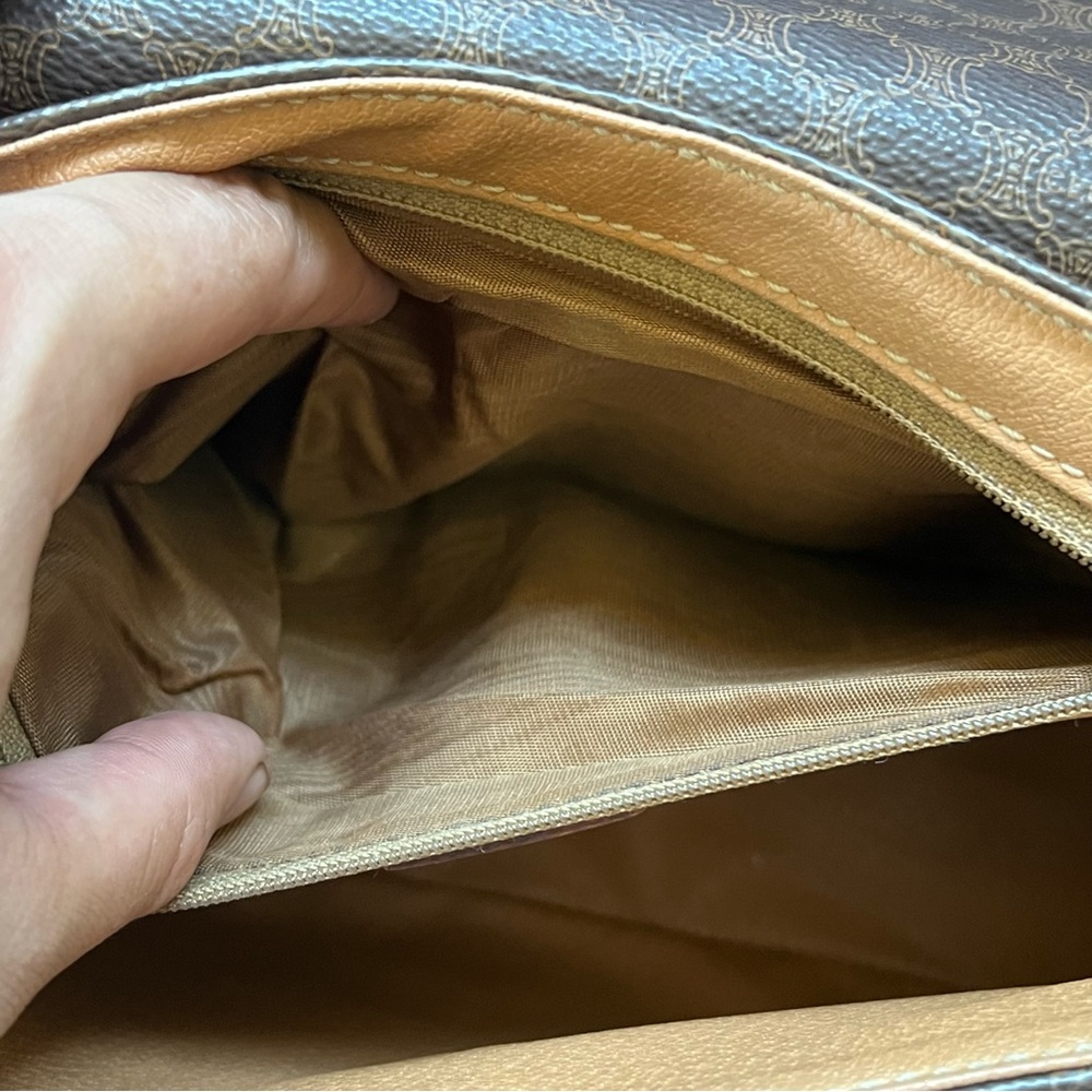 CELINE Vintage Macadam Crossbody (excellent condition) - Picture 13 of 14